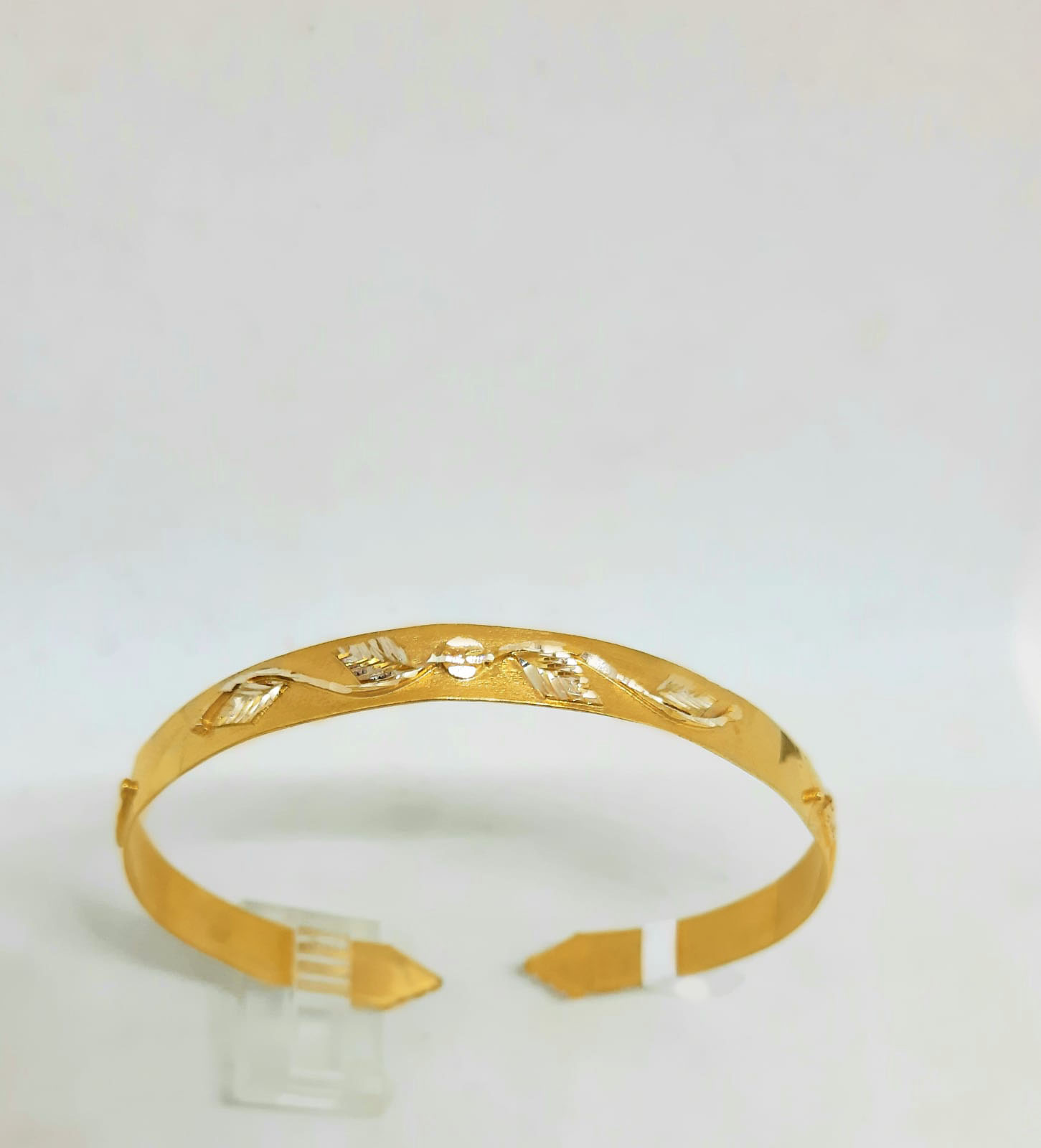 Gold Ladie Bracelet